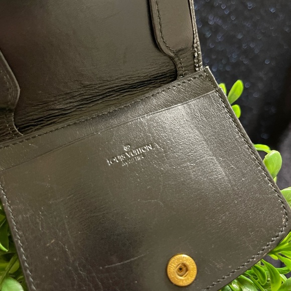 Louis Vuitton Epi Card Malletier - Picture 9 of 11